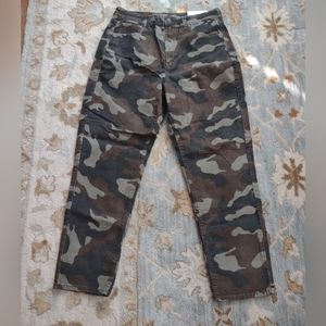 NWT American Eagle Corduroy Stretch Cammo Mom Jean - 12